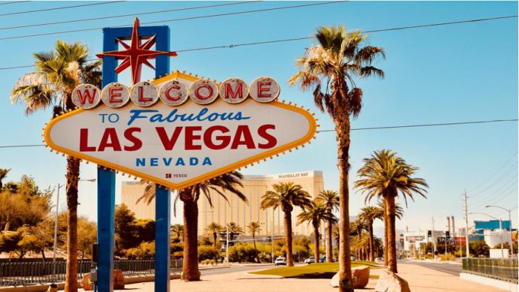 A picture of the famous Las Vegas sign in Las Vegas, Nevada, a place you can travel to with Royal Holiday Vacation Club.